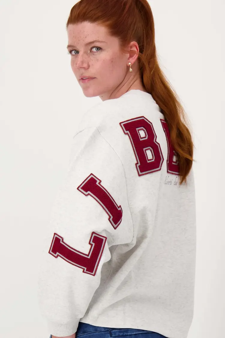 Zusss Zusss | Sweater met tekst mid grey/classy red