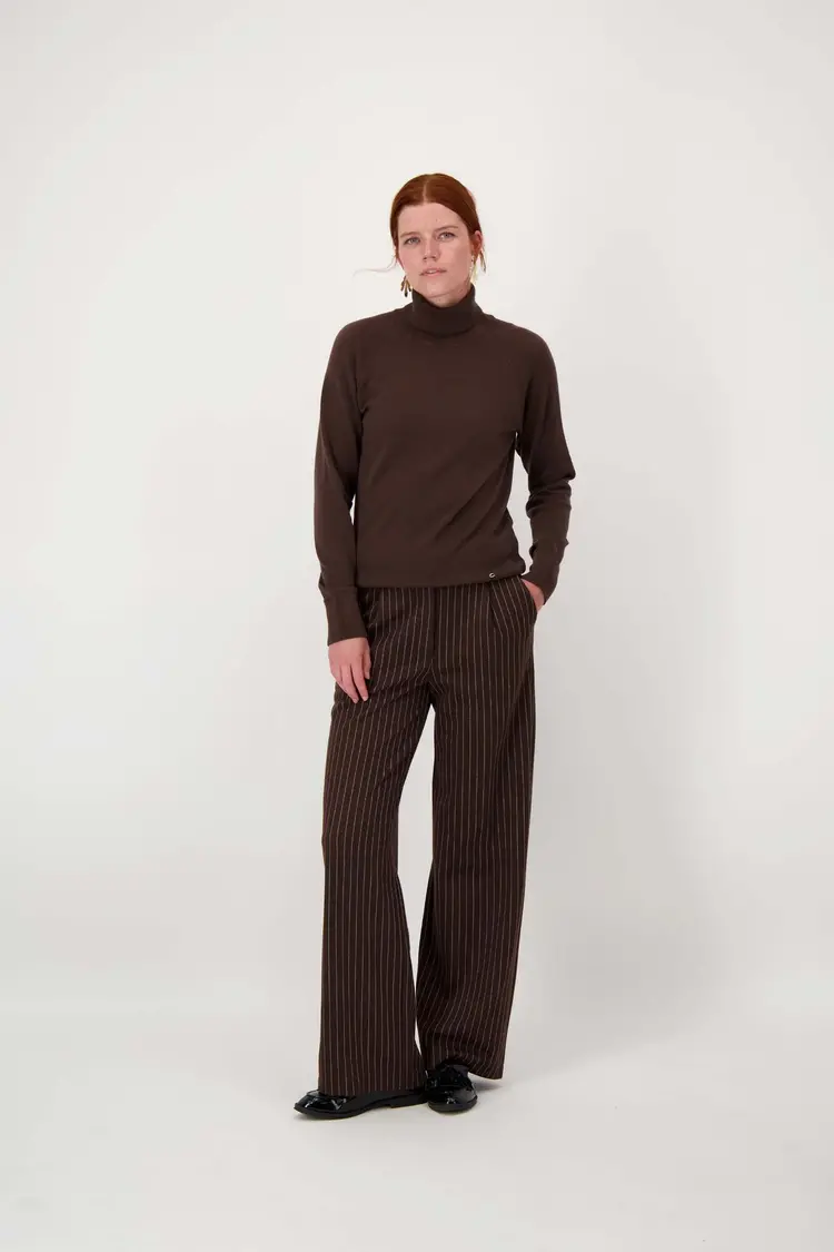 Zusss Zusss | Broek met krijtstreep chocoladebruin