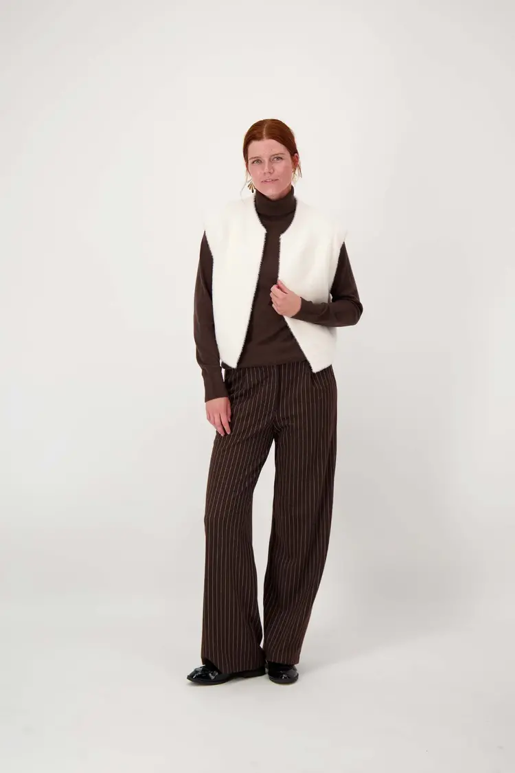 Zusss Zusss | Broek met krijtstreep chocoladebruin