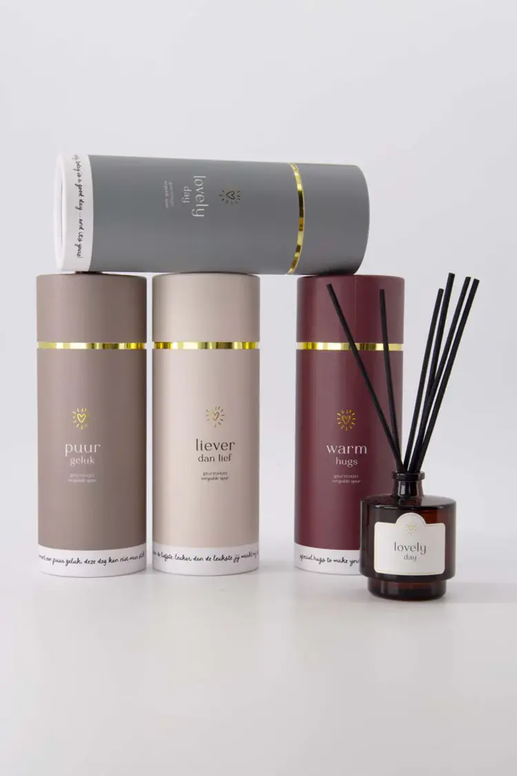 Zusss Zusss | Geurstokjes in koker Liever dan lief off white