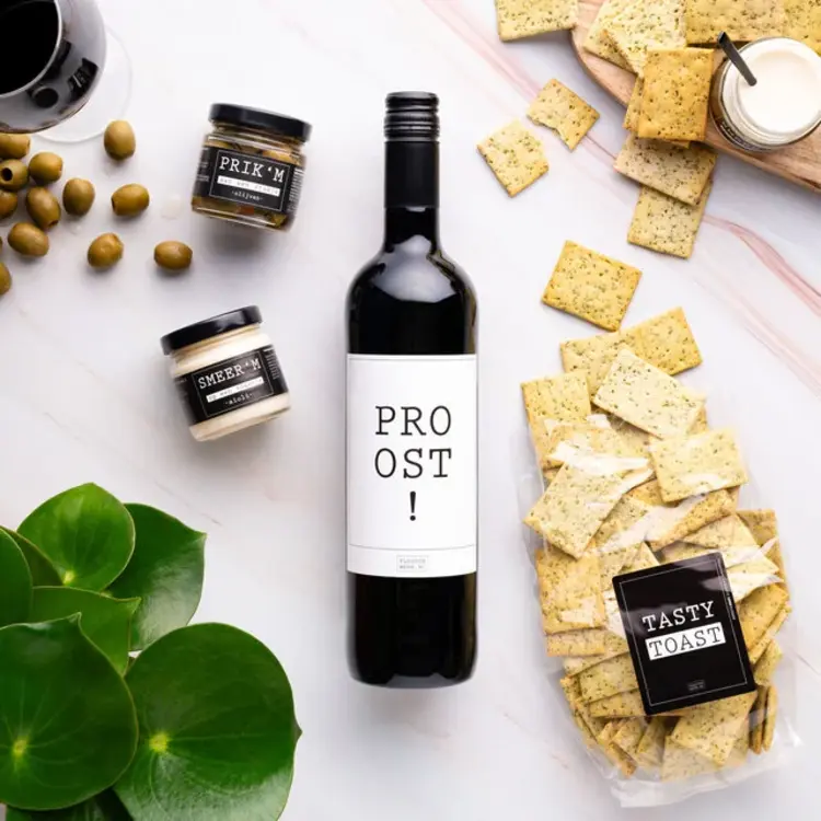 Flessenwerk Flessenwerk | Rode wijn Proost!