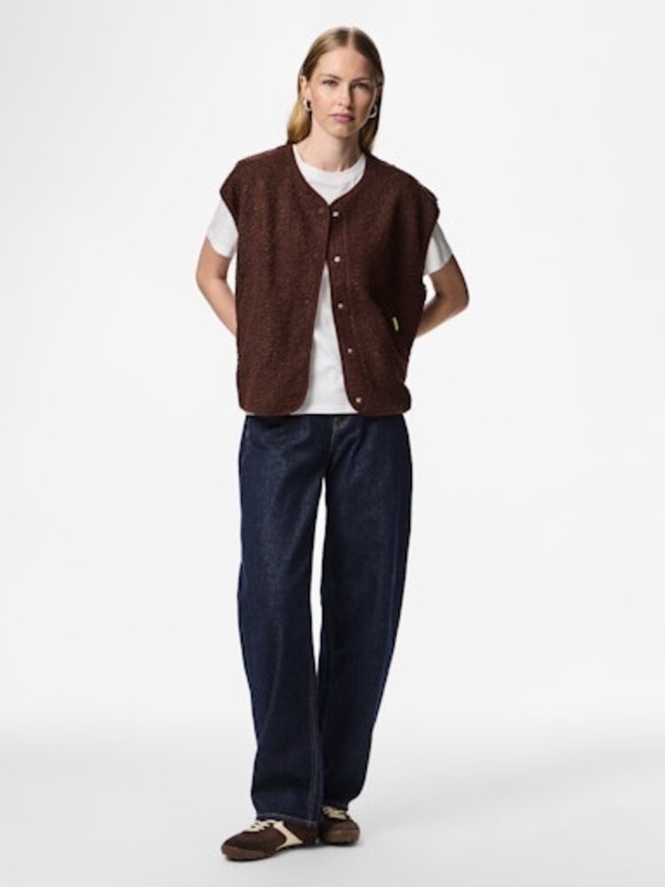 Pieces Pieces | Teddy gilet Katty Chicory coffee