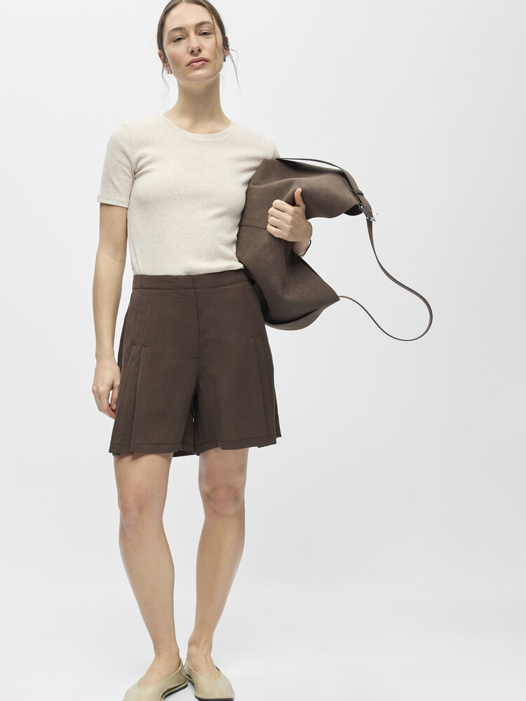 Object Object | Short Molly seal brown