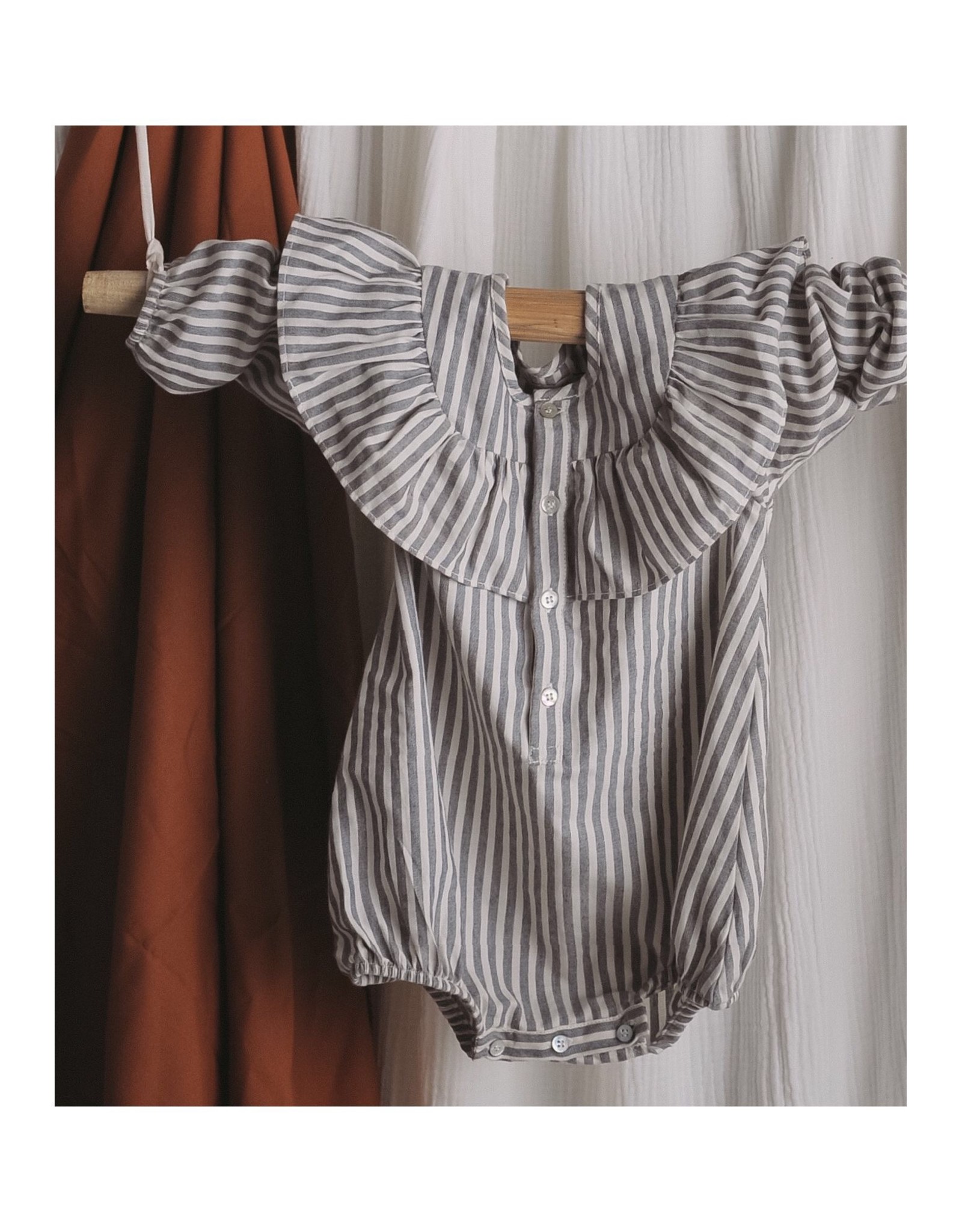 Möm(e) Stripes Romper