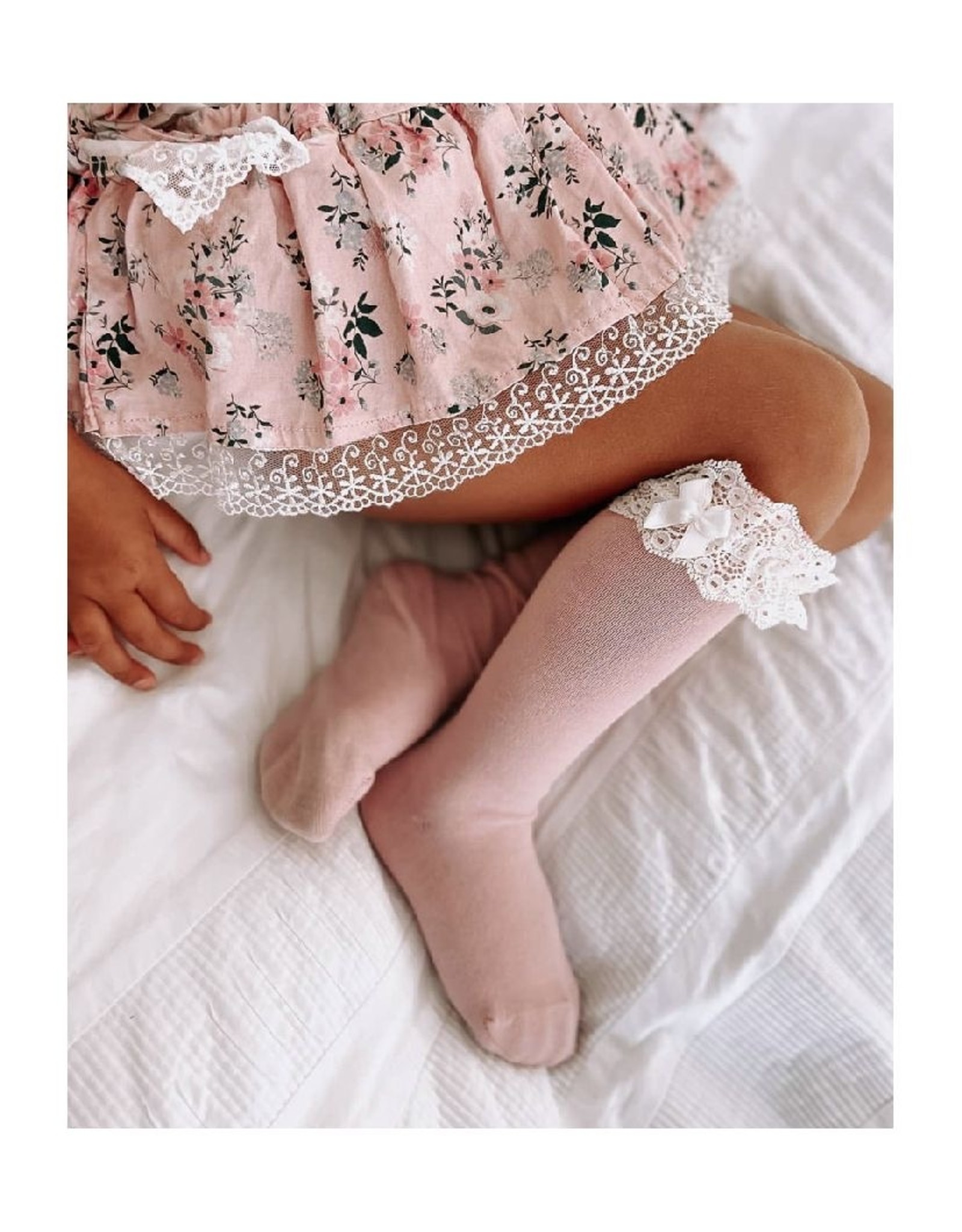 CONDOR Pale Pink Lace Trim Socks with Bow