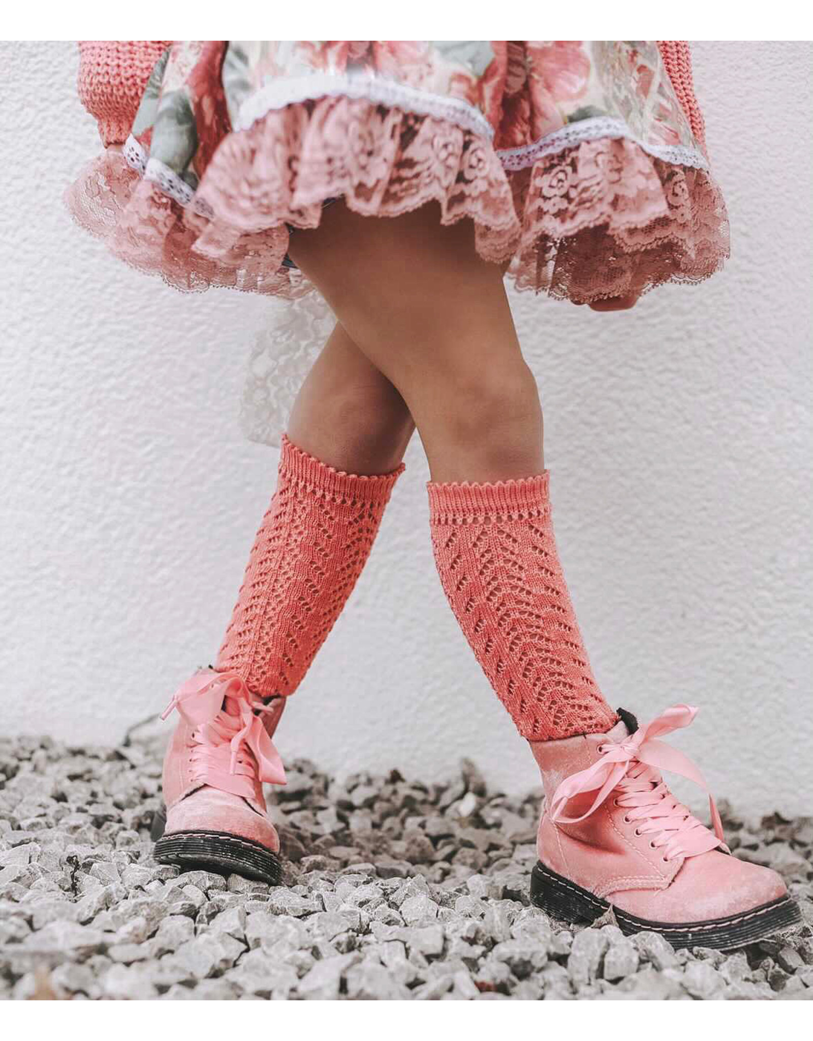 CONDOR Peony Openwork Knee Socks