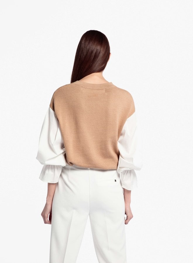Knitted pullover with poplin sleeves