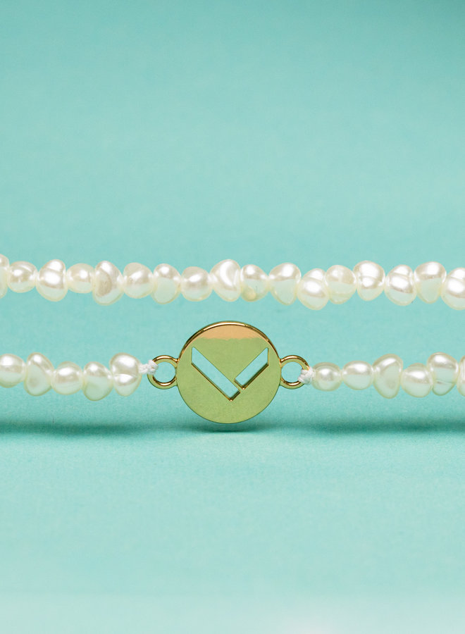 Pearls Long Smal White-8 mm dikte parel , lengte koord 115 cm, gold