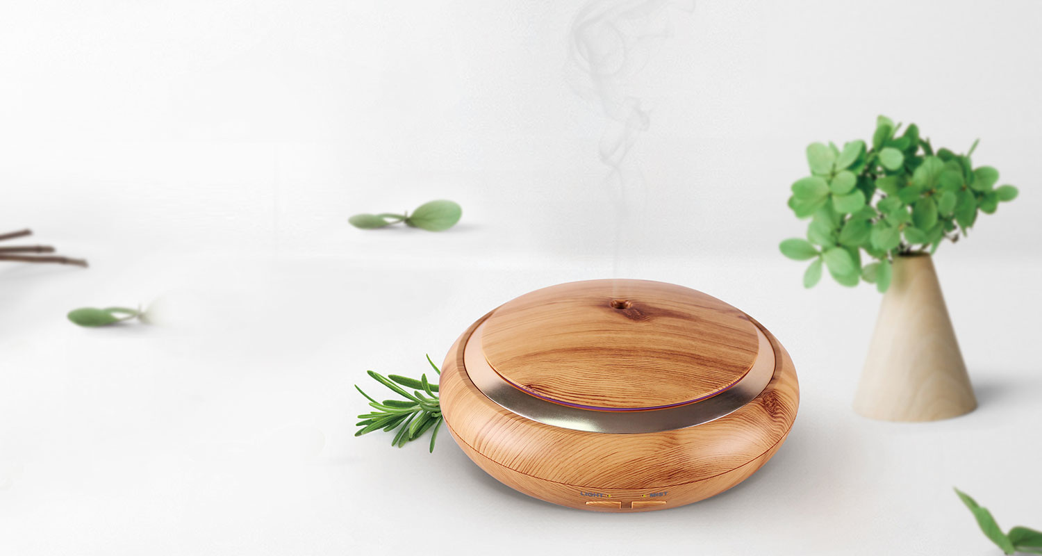 Met deze 3 in 1 elektrische aromaverdamper met sfeerlicht.