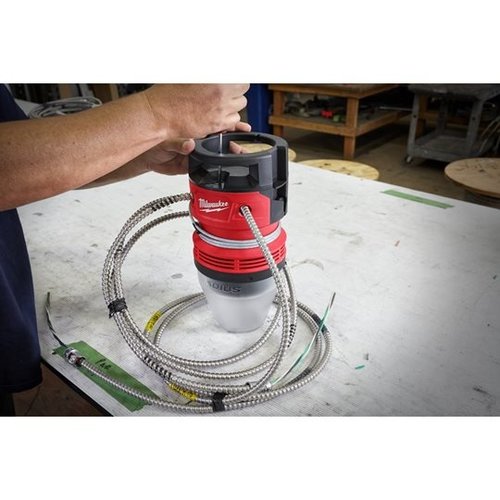 Milwaukee Milwaukee HOBL 7000 High output bay light