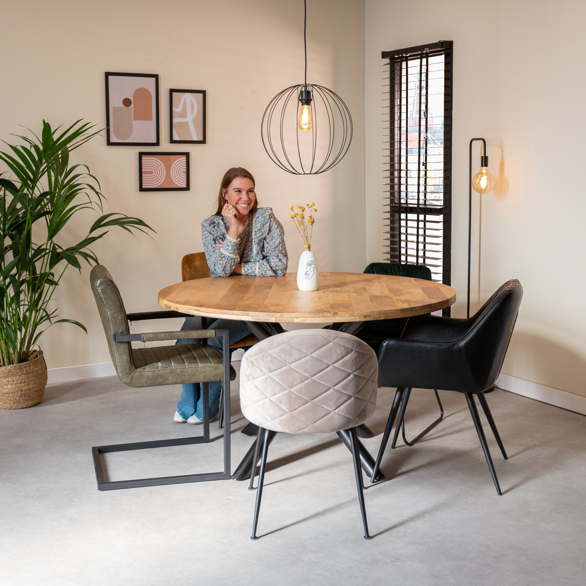 Comfortabel lunchen in de eetkamer? Zo tover je jouw eetkamer om!  