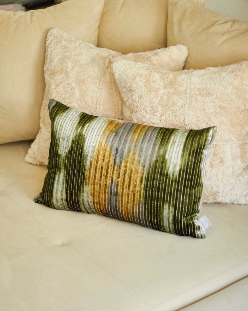 Samt-Kissen >Rainbow green II < - 35 x 55 cm (Variante II)