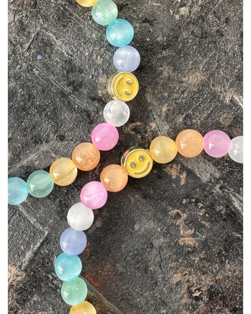 Colourful Selenite | 6 mm pearls | Smiley | gold coloured