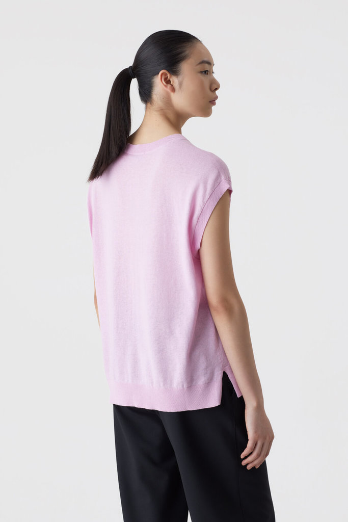 Closed Sleeveless Top - Pink