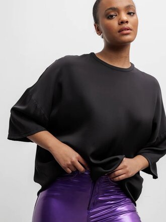 Ahlvar Gallery Thess Silk Tee - Black