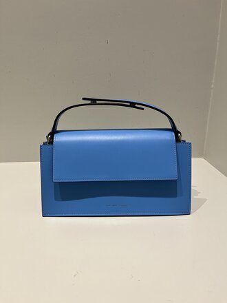 Zarina Rouge Leo Handbag - Eskimo