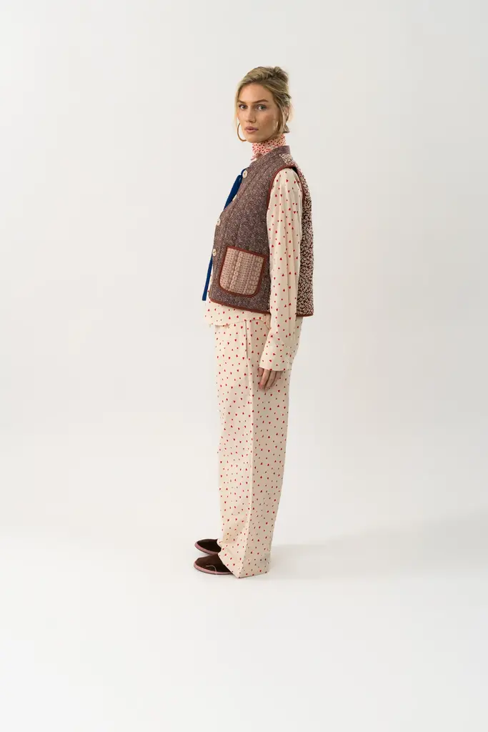 Lolly's Laundry Cairo Vest - Flower Print (Bordeaux)