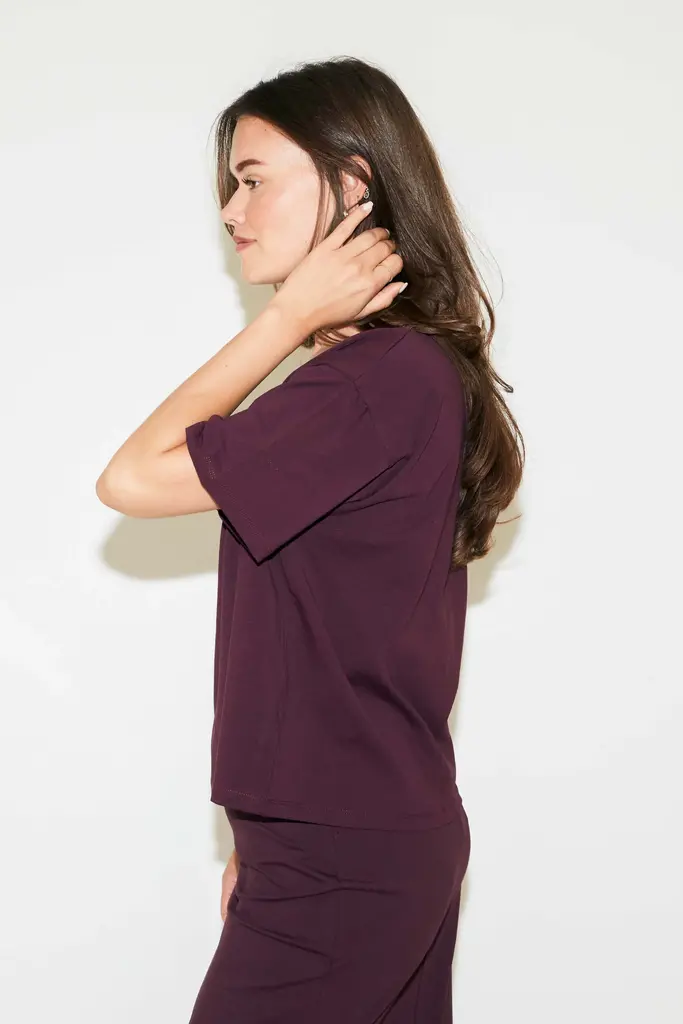 RE/BORN Veva T-shirt - Vino