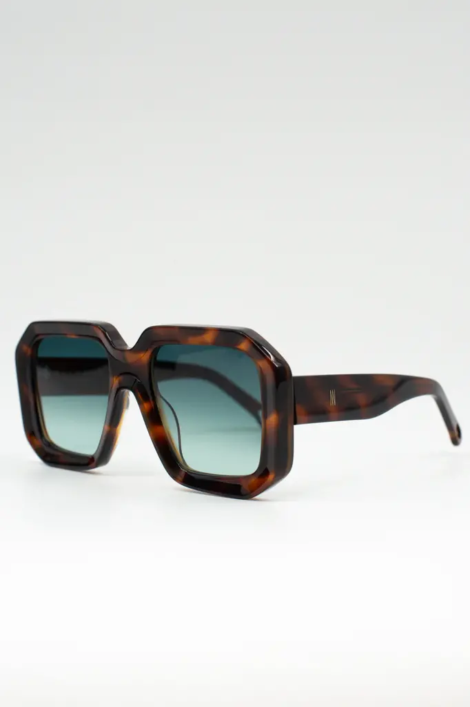 Nathalie Vleeschouwer Onassis Sunglasses - Tortoise/Bottle