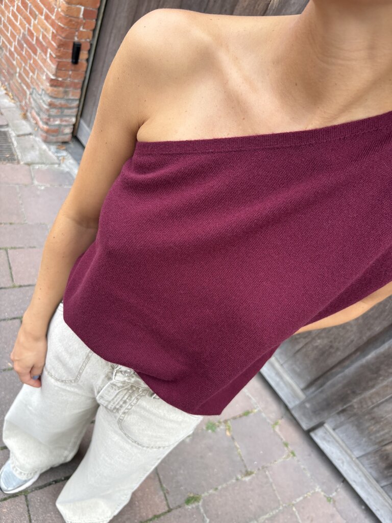 Rae Maeve Top - Burgundy