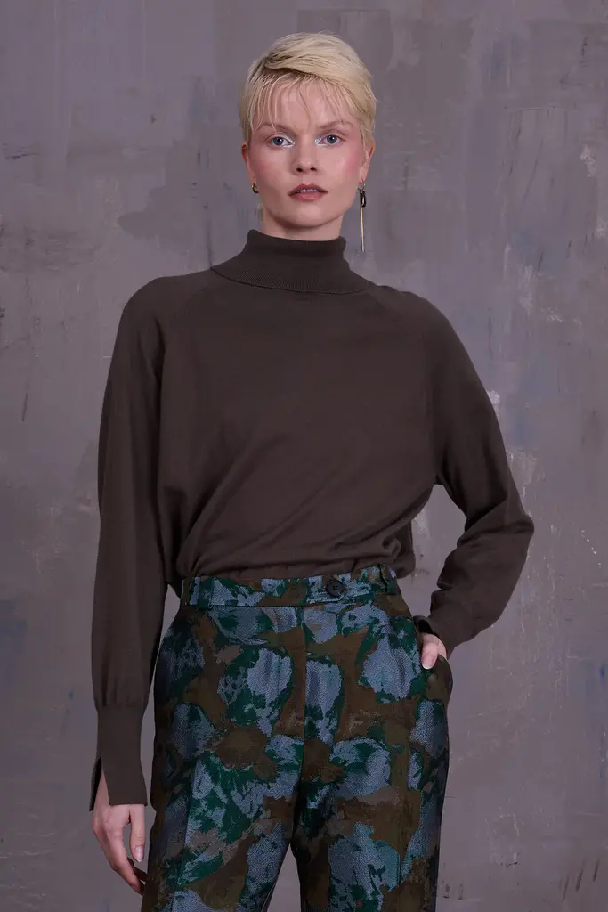Nathalie Vleeschouwer Gaetan Turtleneck - Olive