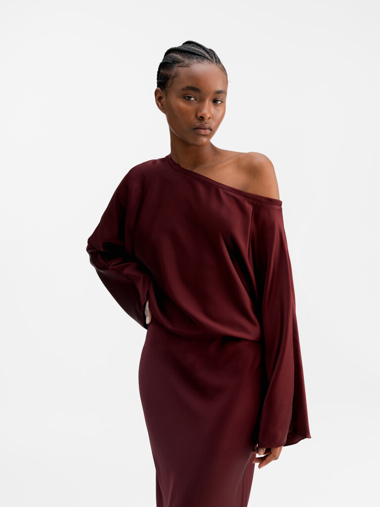 Ahlvar Gallery Alma Satin Blouse - Burgundy