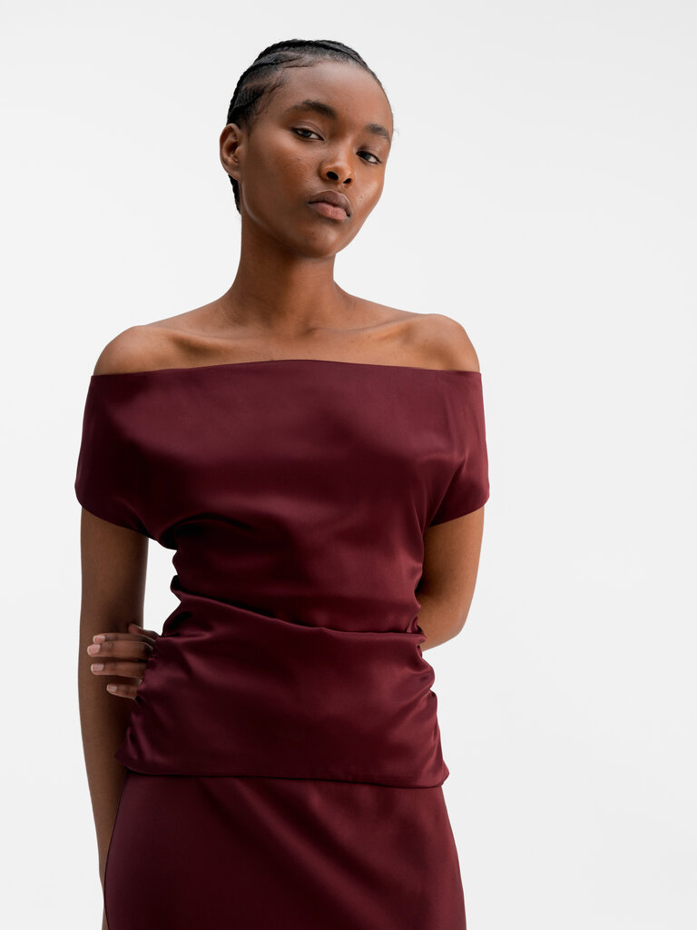Ahlvar Gallery Nola Satin Top - Burgundy
