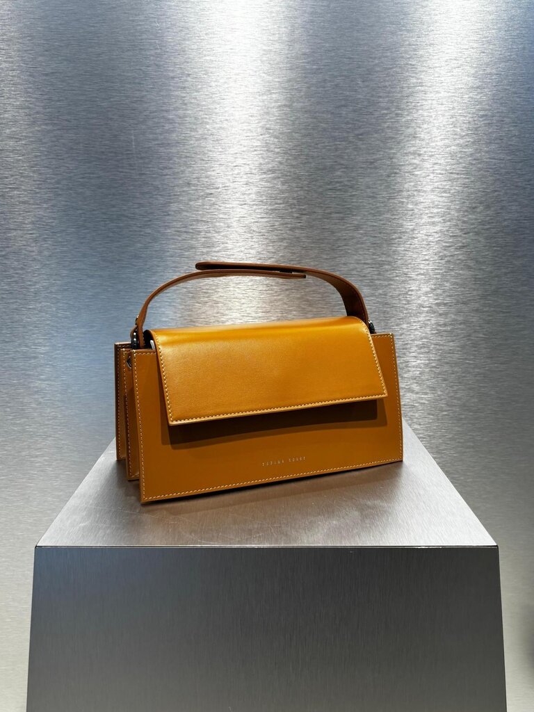 Zarina Rouge Leo Handbag - Cookie