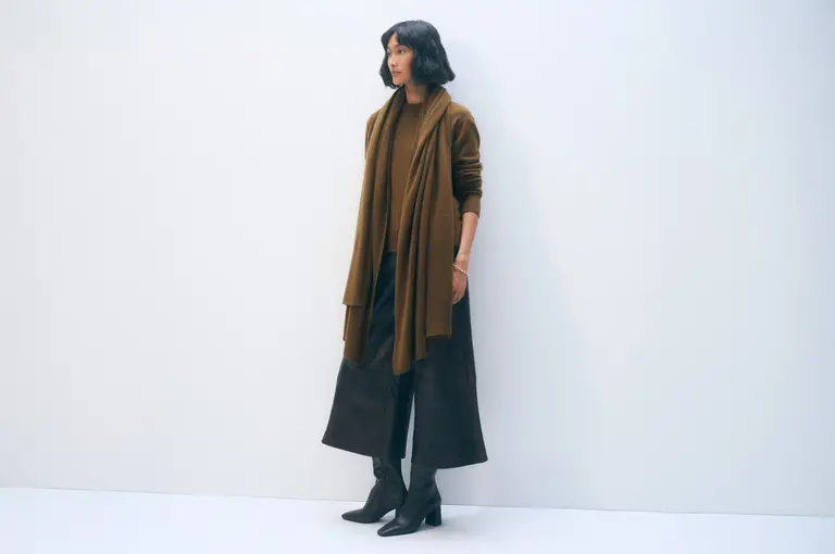 White & Warren Travel Wrap Scarf - Golden Brown