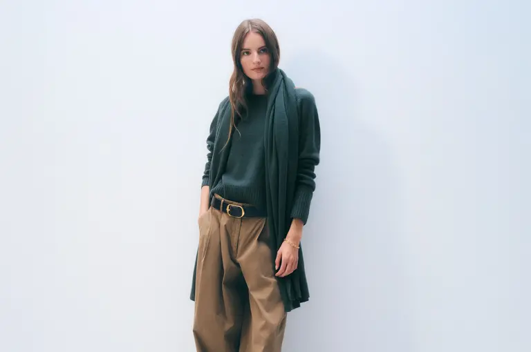 White & Warren Travel Wrap Scarf - Juniper Green