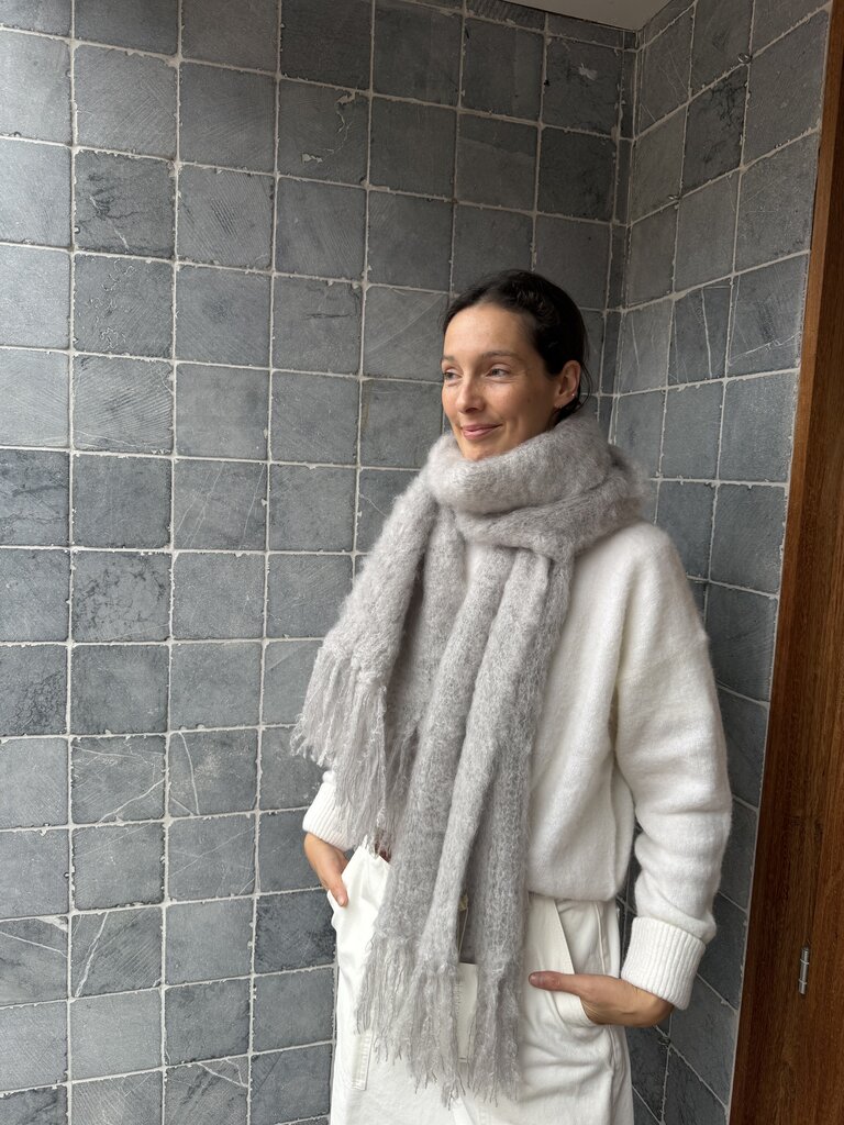 Hinterveld Snuggle Scarf - Light Grey