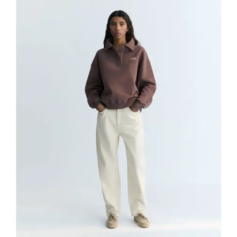 The New Society Valeria Polo - Roast