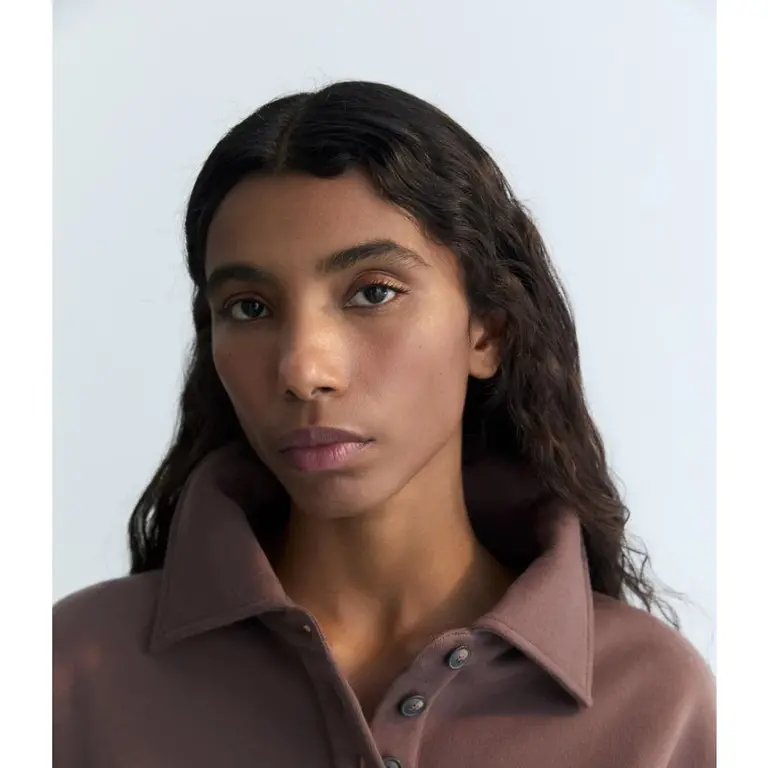 The New Society Valeria Polo - Roast