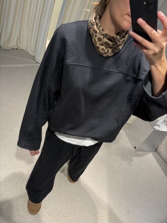 Mel Antwerp Santa Sweater - Coal