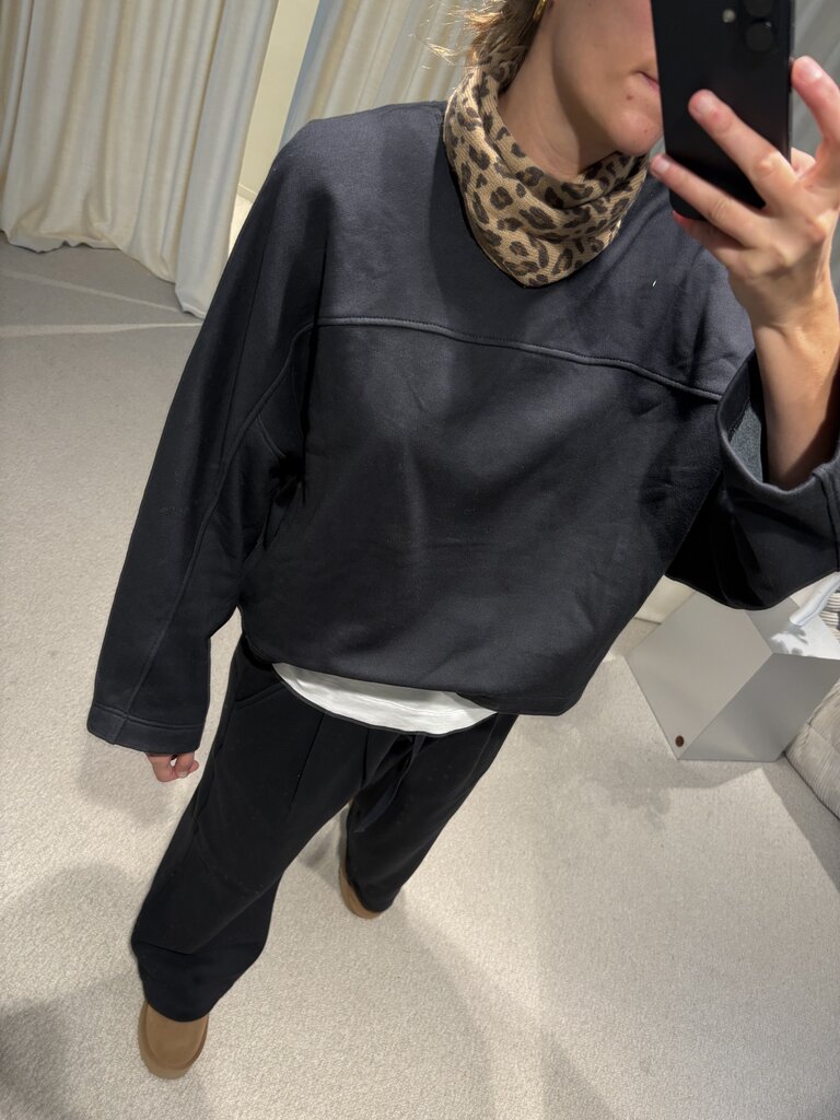 Mel Antwerp Santa Sweater - Coal