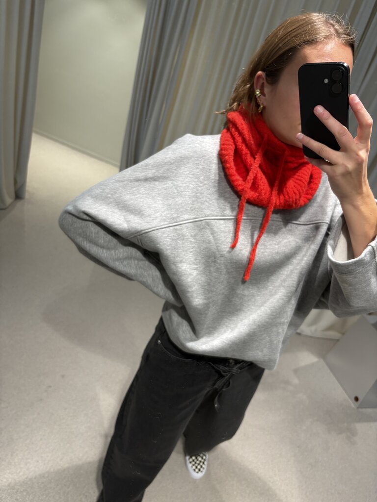 Mel Antwerp Santa Sweater - Grey