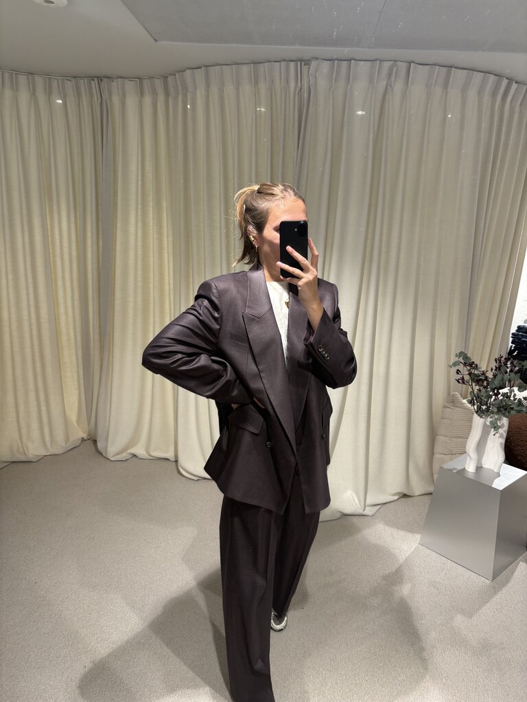 ONE and OTHER Truly Blazer - Chocolate