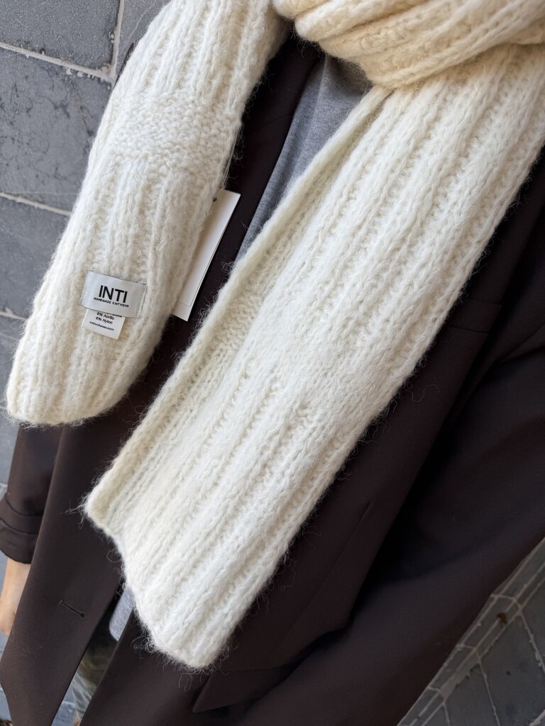 INTI Perdida Knitted Scarf - Ecru