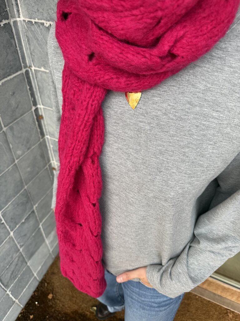 INTI Reina Scarf - Pom