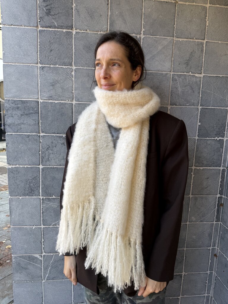 Hinterveld Snuggle Scarf - Shortbread