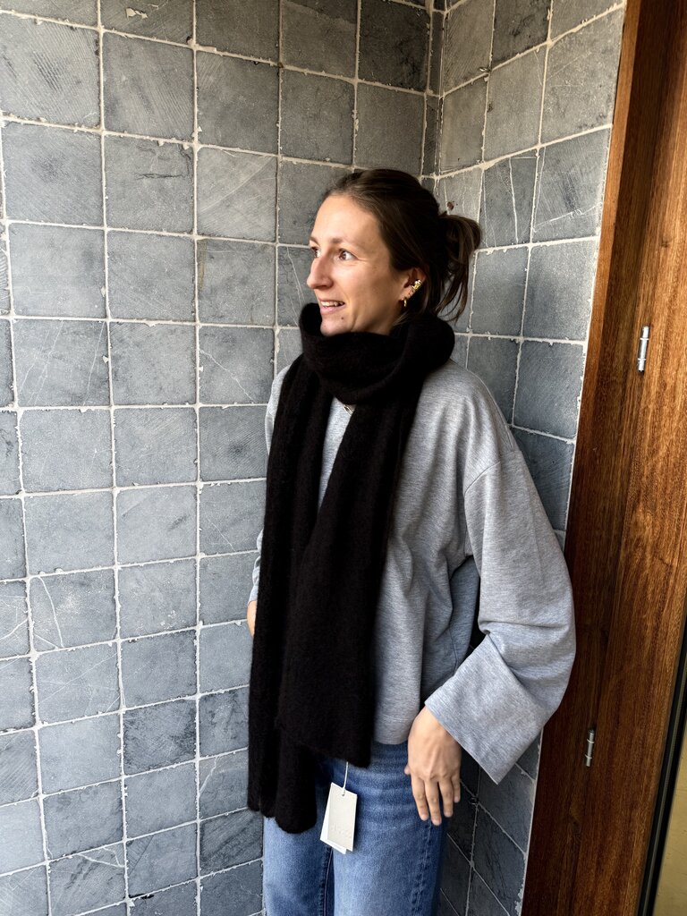 No Man's Land Knitted Scarf - Dark Coffee