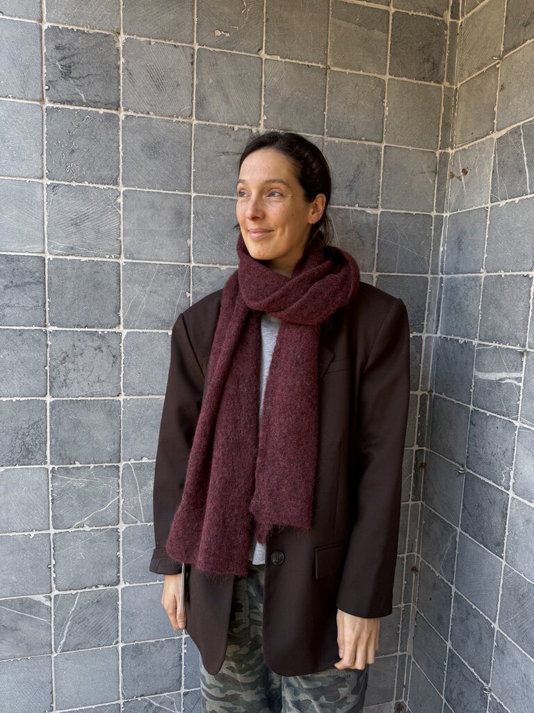 No Man's Land Knitted Scarf - Burgundy