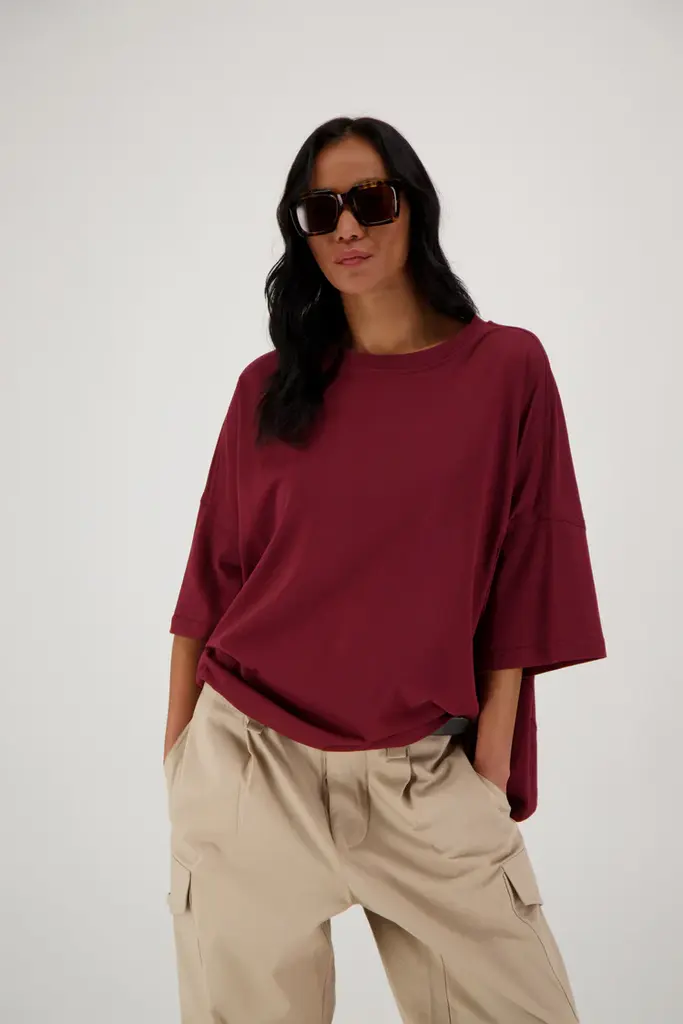 Rae Keanu tee - Burgundy