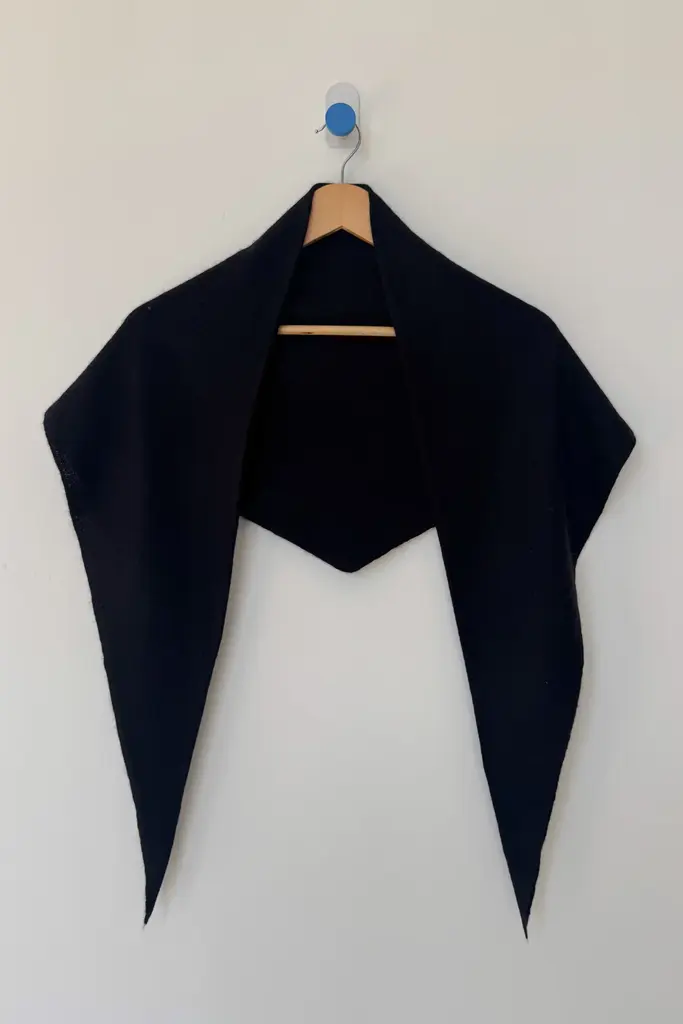 Le Bon Shoppe Cashmere Triangle Shawl - Black