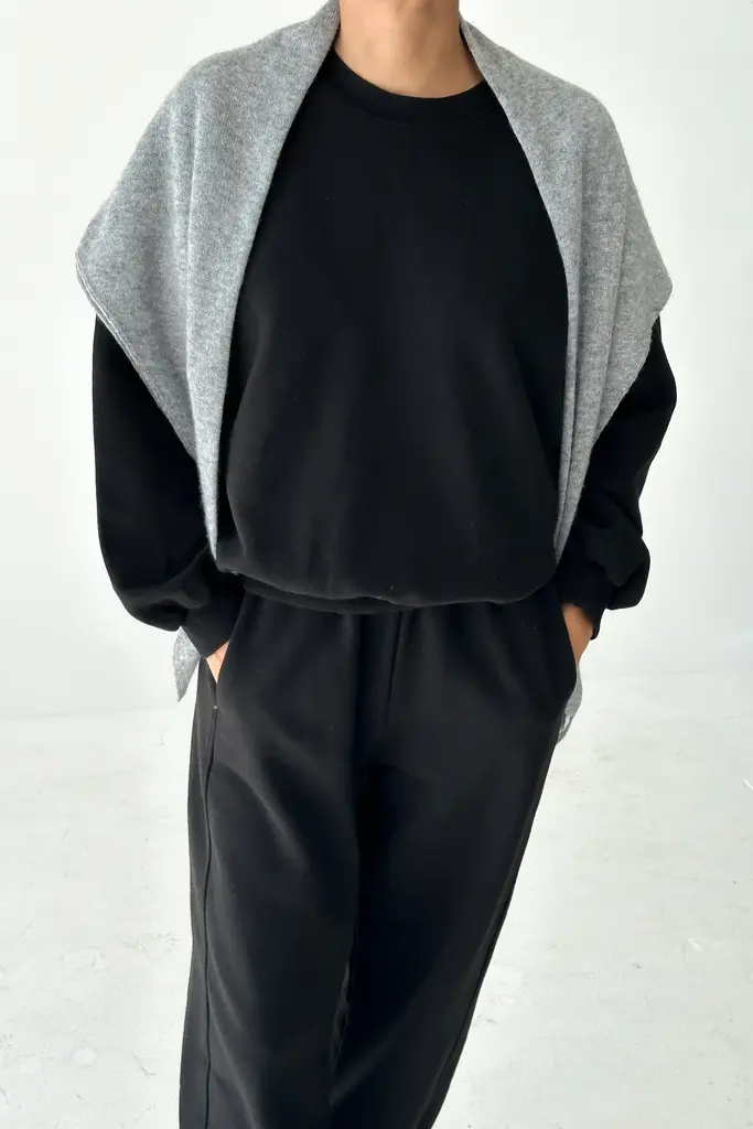 Le Bon Shoppe Cashmere Triangle Shawl - HT Grey