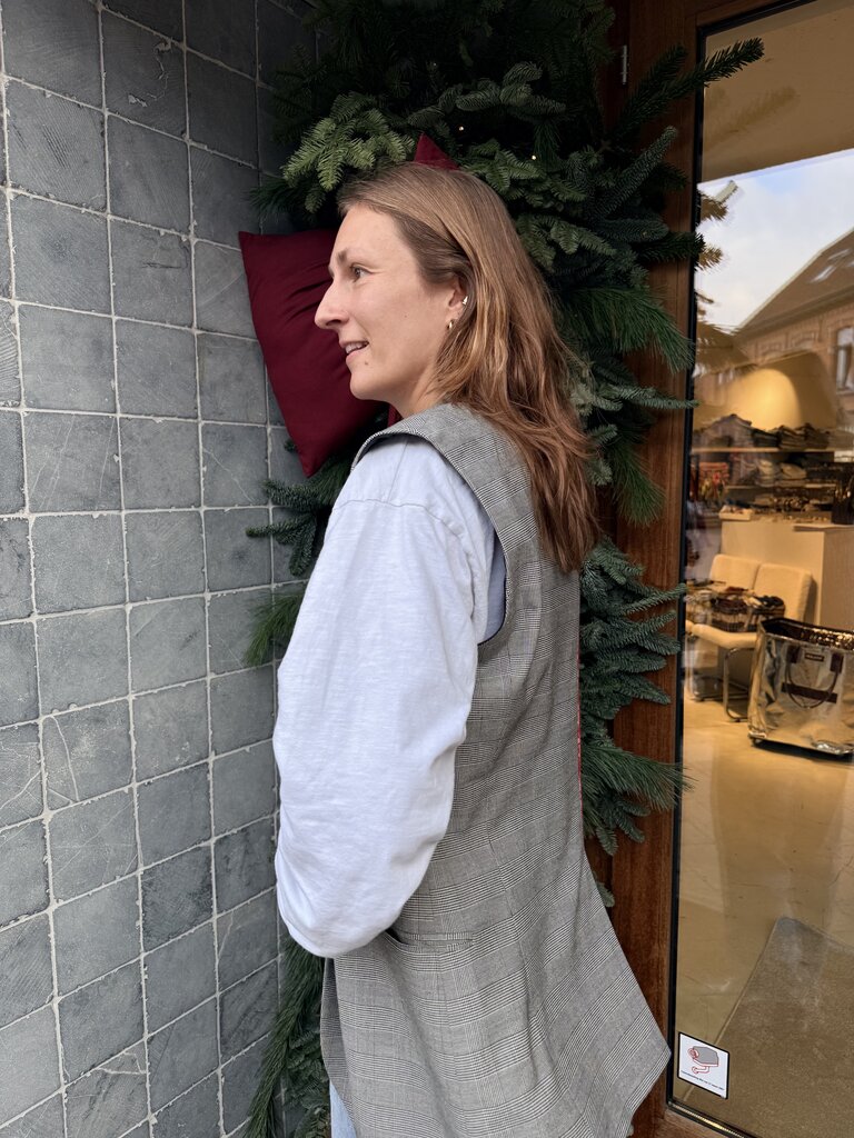 ATTIRE Attire Gilet Designer Back - 13