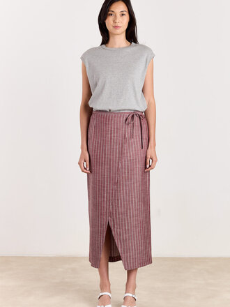 Studio Clique Jade Skirt - Cranberry