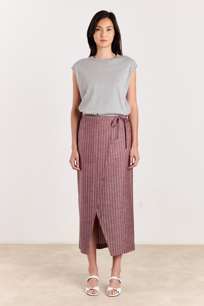 Studio Clique Jade Skirt - Cranberry