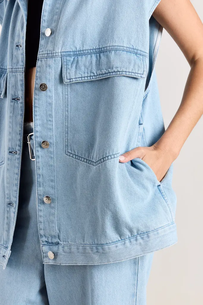 Studio Clique Vivi Vest - Bleach