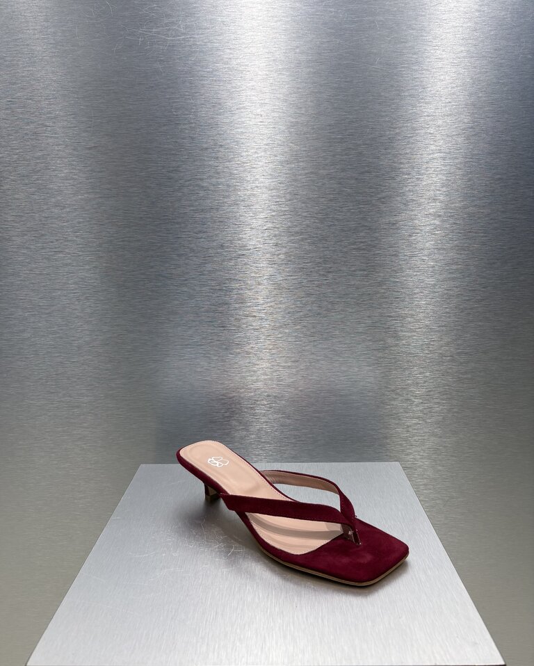 ODARE Cora Kitten Heels - Camoscio Bordeaux